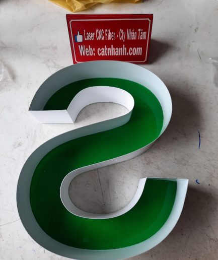 Chữ mica uốn nổi chữ S